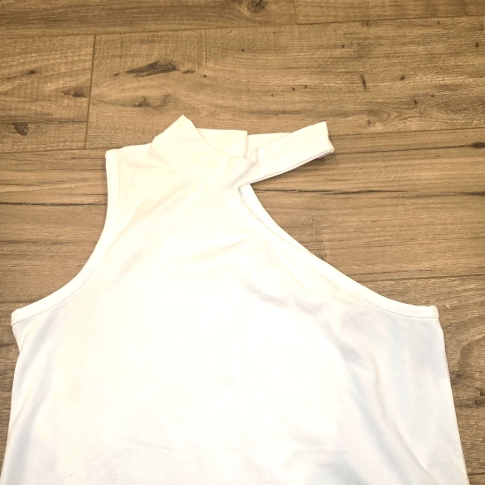 NWOT Girls Asymetrical White‎ Top & Brown Belted Shorts Size (5/6)